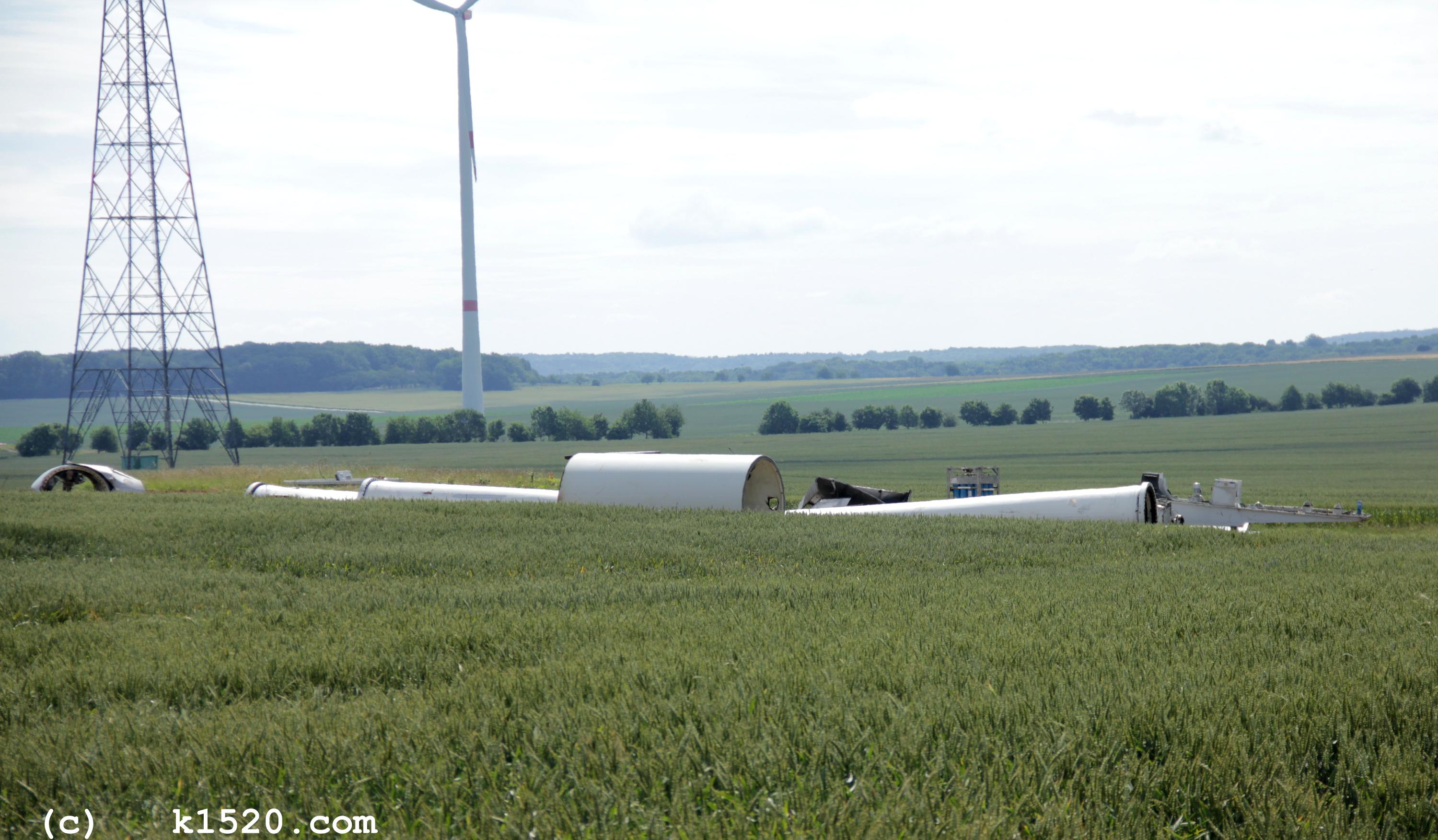 Demontage Windrder in Sachsen-Anhalt 06/2020,
  Kraneinsatz, 